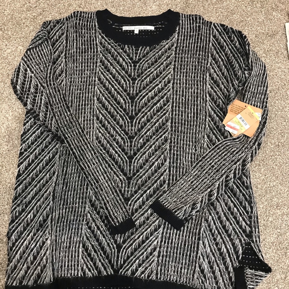 Lightweight tunic sweater